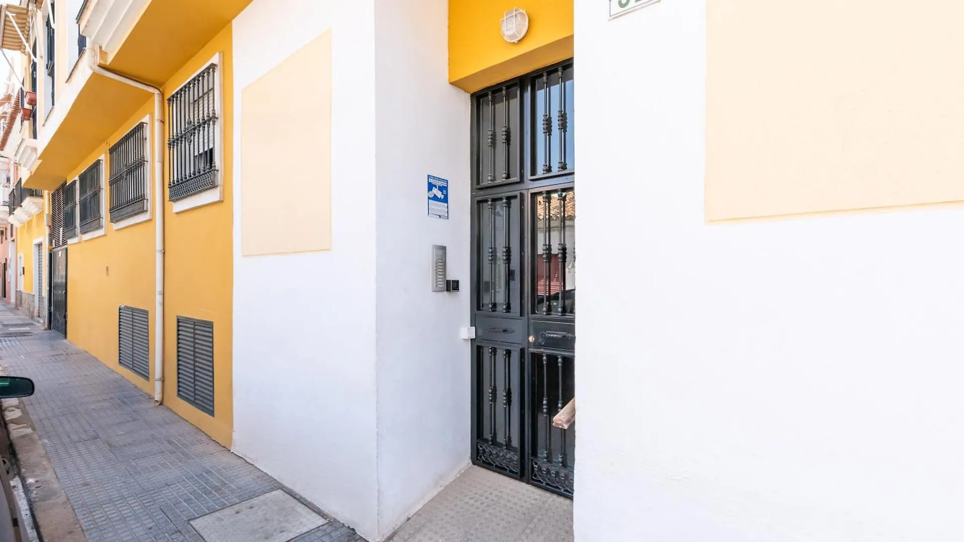 Wintowinrentals Comodo Estudio En Malaga. 0*,