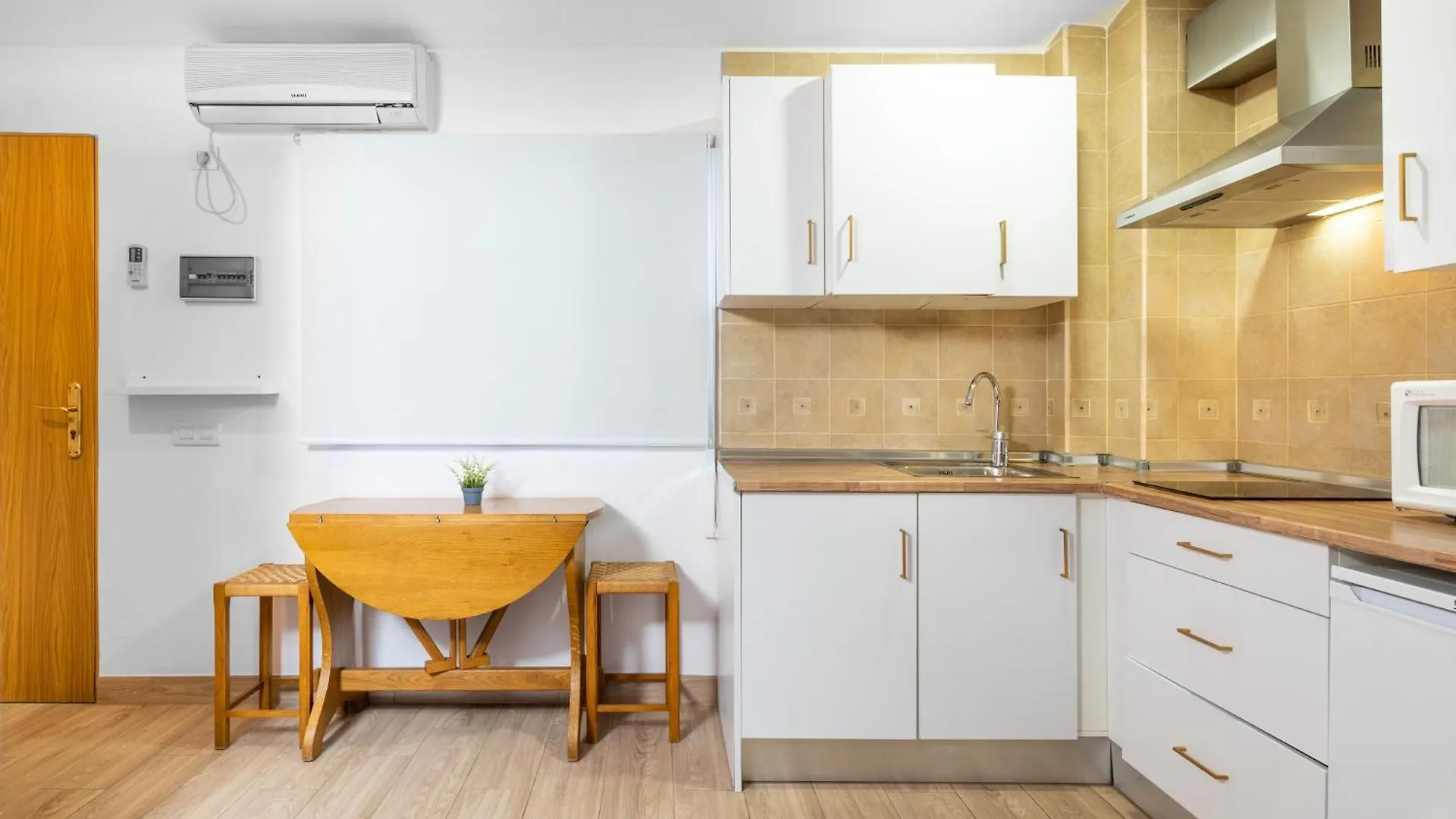 Wintowinrentals Comodo Estudio En Malaga. Apartmán